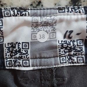 Lululemon Shorts, size 38